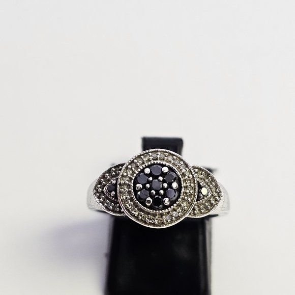 Kay Jewelers Black & White Diamonds in Sterling Silver Size 7! - Picture 3 of 7